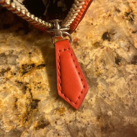 Clutch/wallet/wristlet - Picture 5 of 8